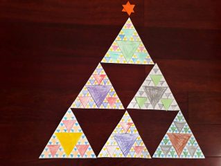 Sierpinského trojuholník. Geometrická zábava